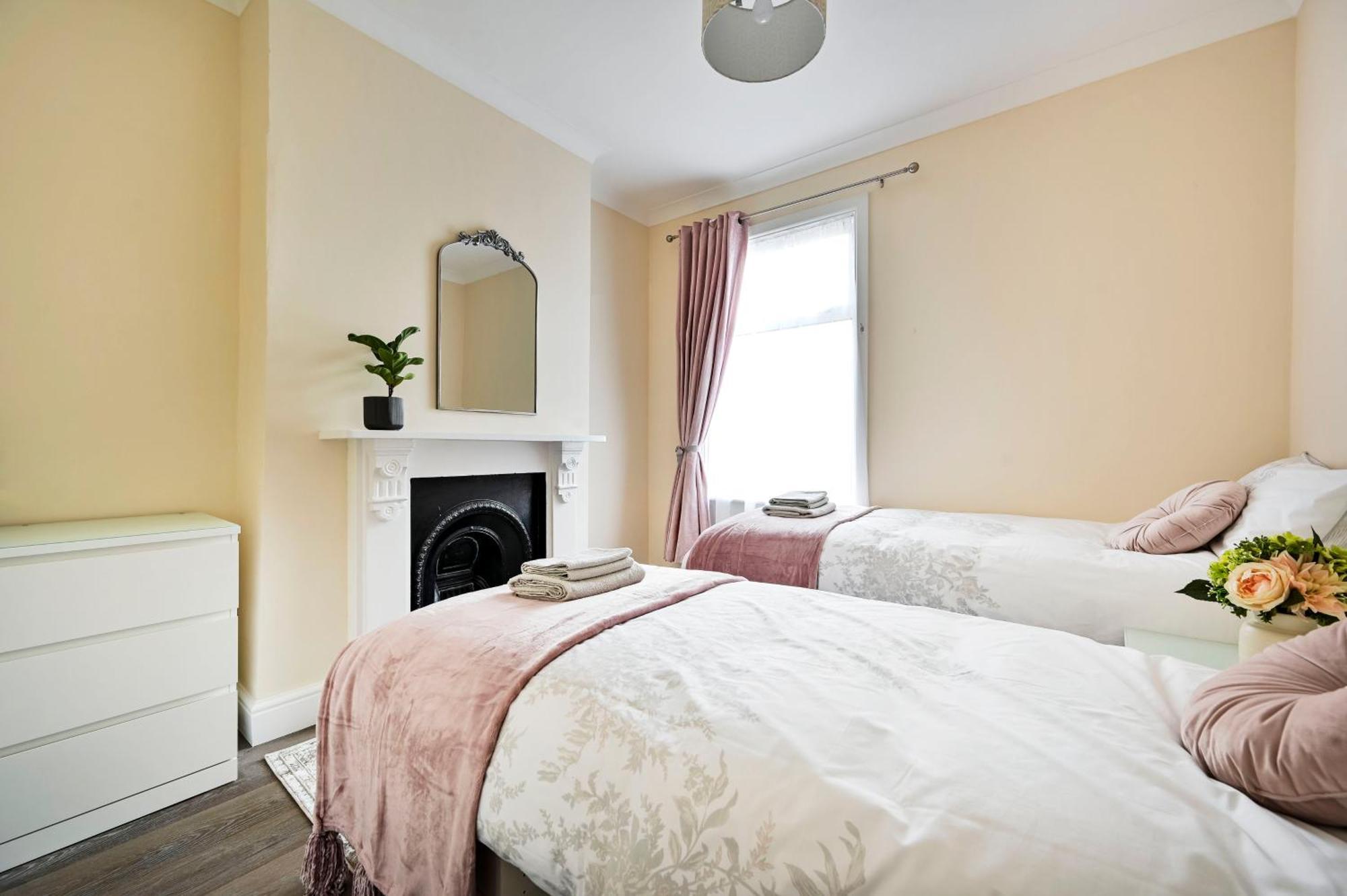 A Two Bedroom A Stride Away From Meridian Greenwich London Kültér fotó